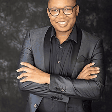 Dr Lehlohonolo Ntlatlapo